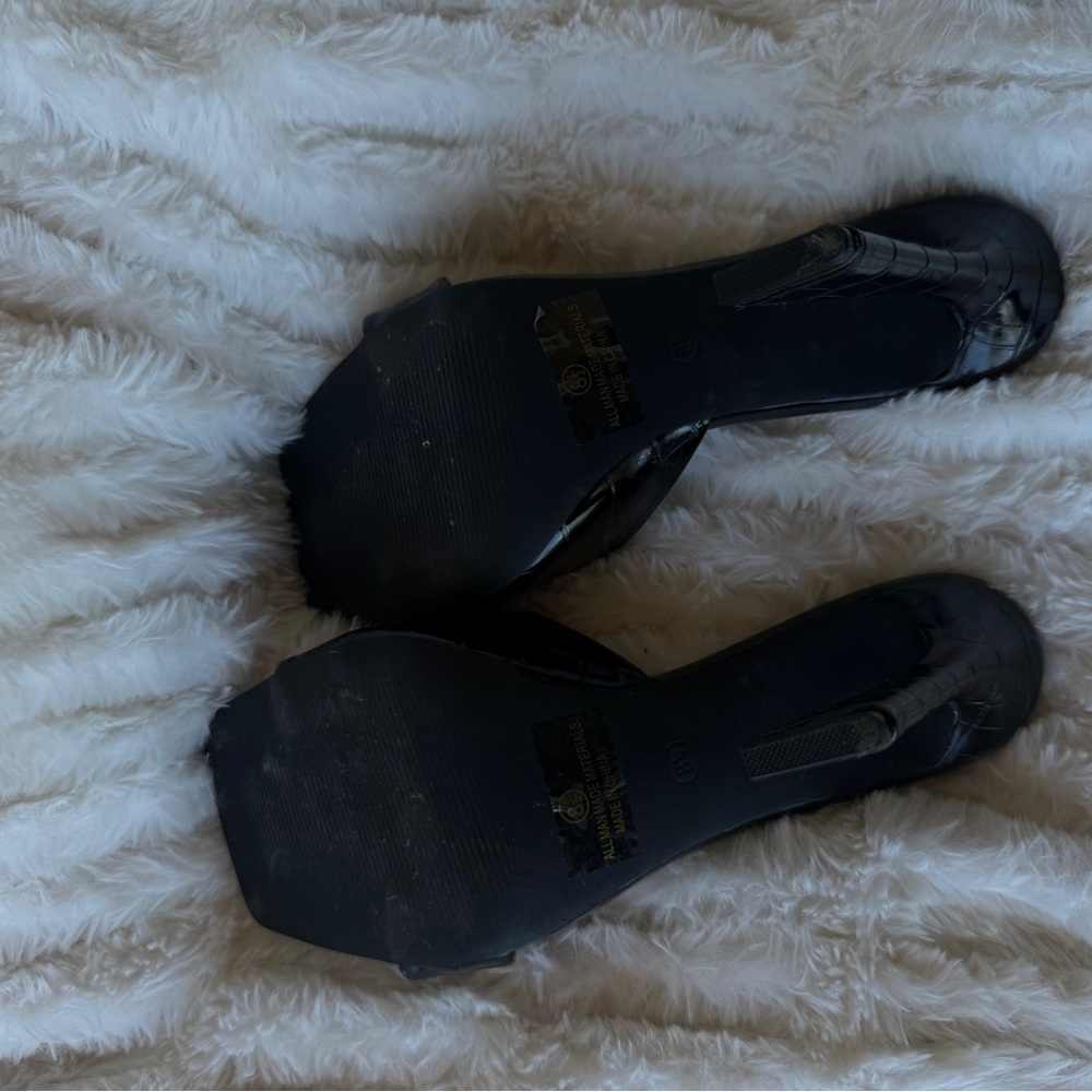 Express Black Strap Heels Faux Croc Texture Size 8.5 - Picture 4 of 8